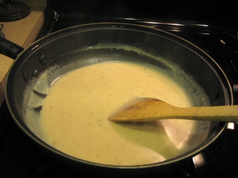 how to cook milk gravy like a New Orleans native (photo by Patsy R. Brumfield/Southfacin' Cook)